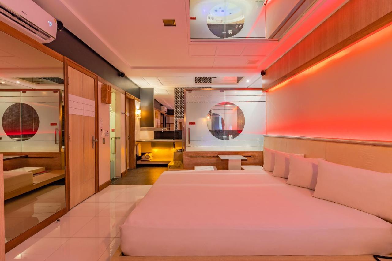 Dragon Motel (Adults Only) Fortaleza  Exteriör bild
